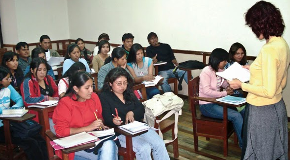 Cuánto gana un docente universitario en Bolivia